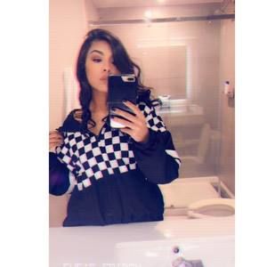 Meet your Posher, Eve